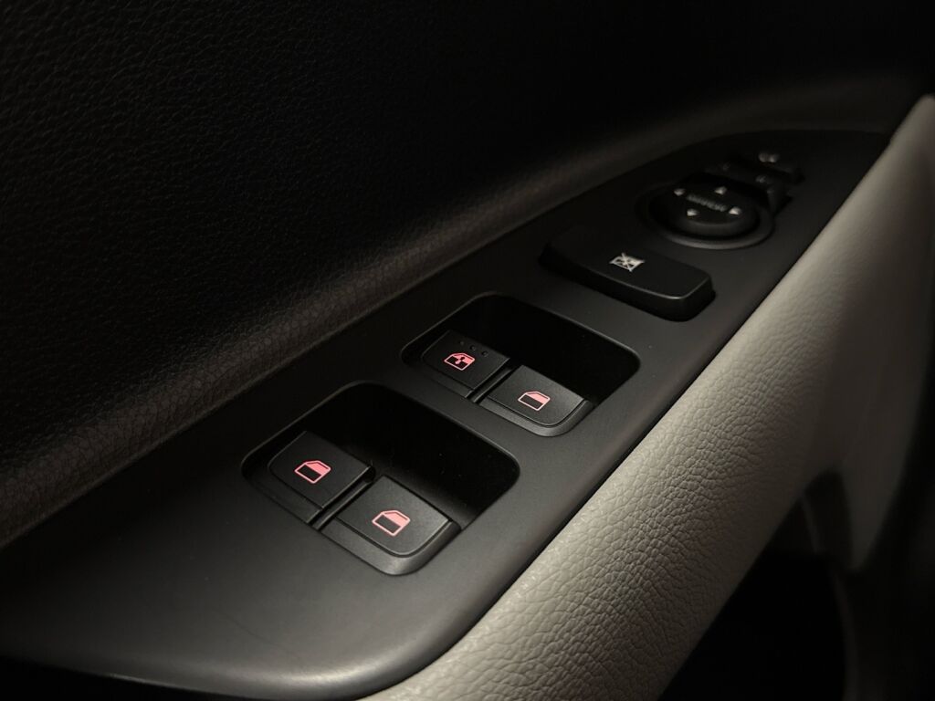 Kia Stonic 2022 Harmaa