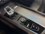 Volvo XC60 2023 Musta