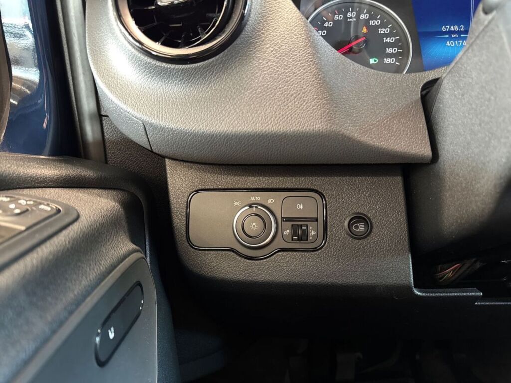 Mercedes-Benz Sprinter 2022 Sininen