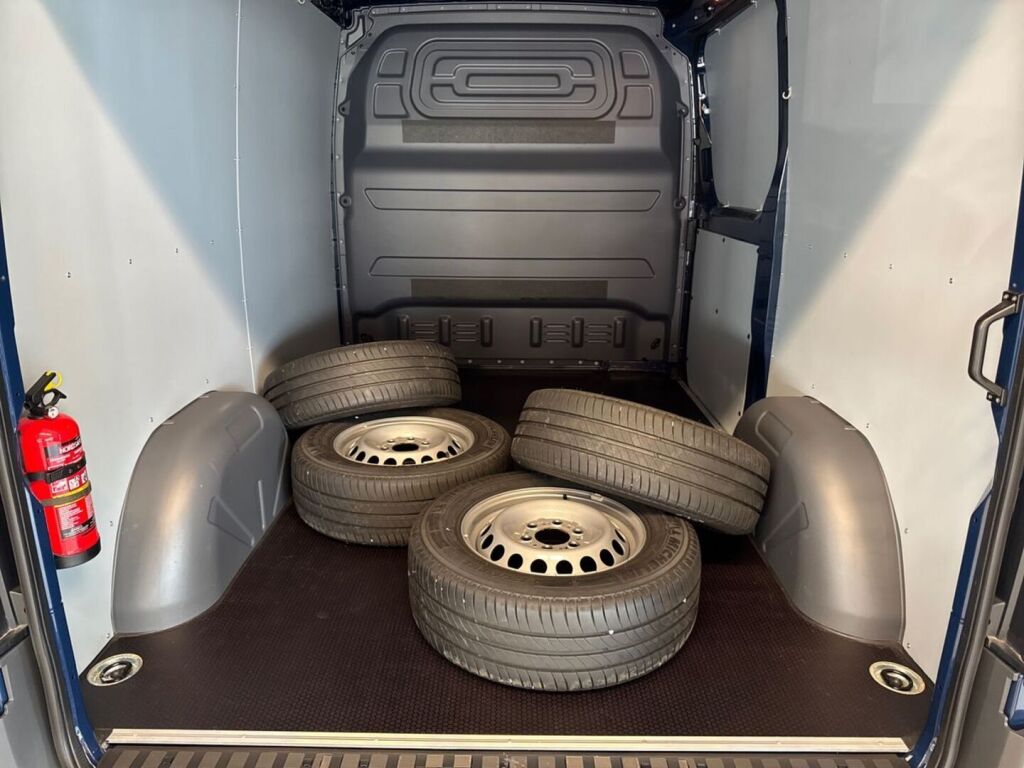 Mercedes-Benz Sprinter 2022 Sininen