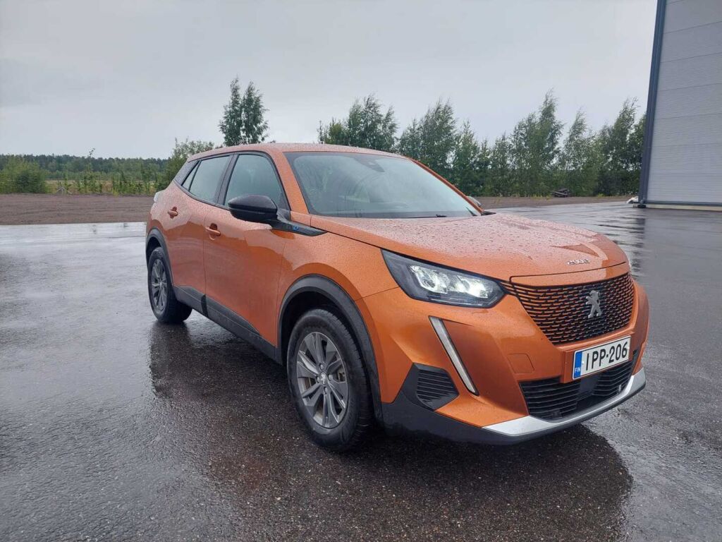 Peugeot e-2008 2022 Oranssi