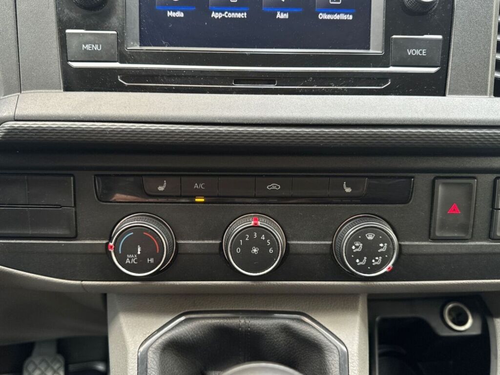 Volkswagen Transporter 2022 Valkoinen