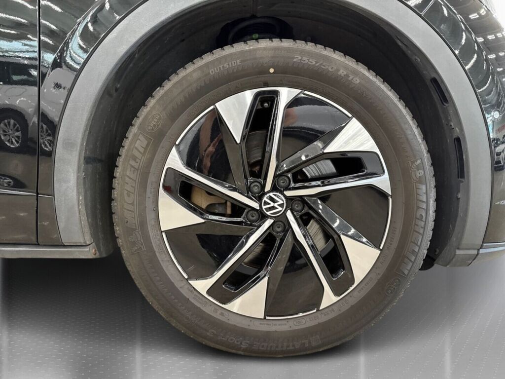 Volkswagen ID.5 2022 Musta