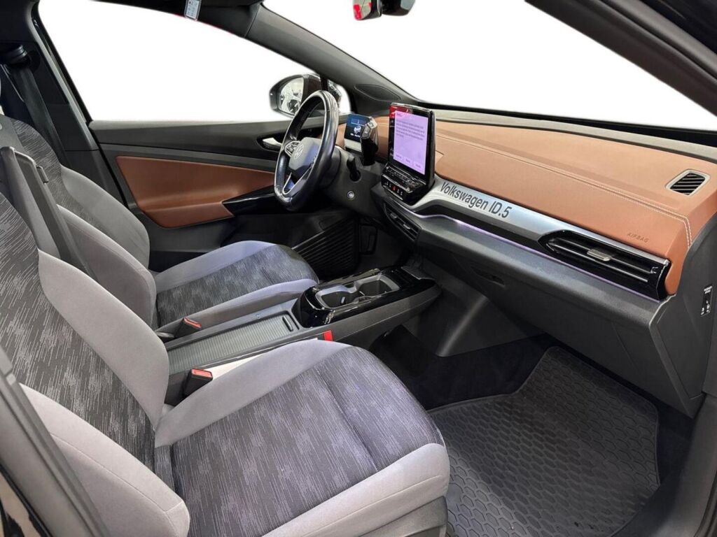 Volkswagen ID.5 2022 Musta