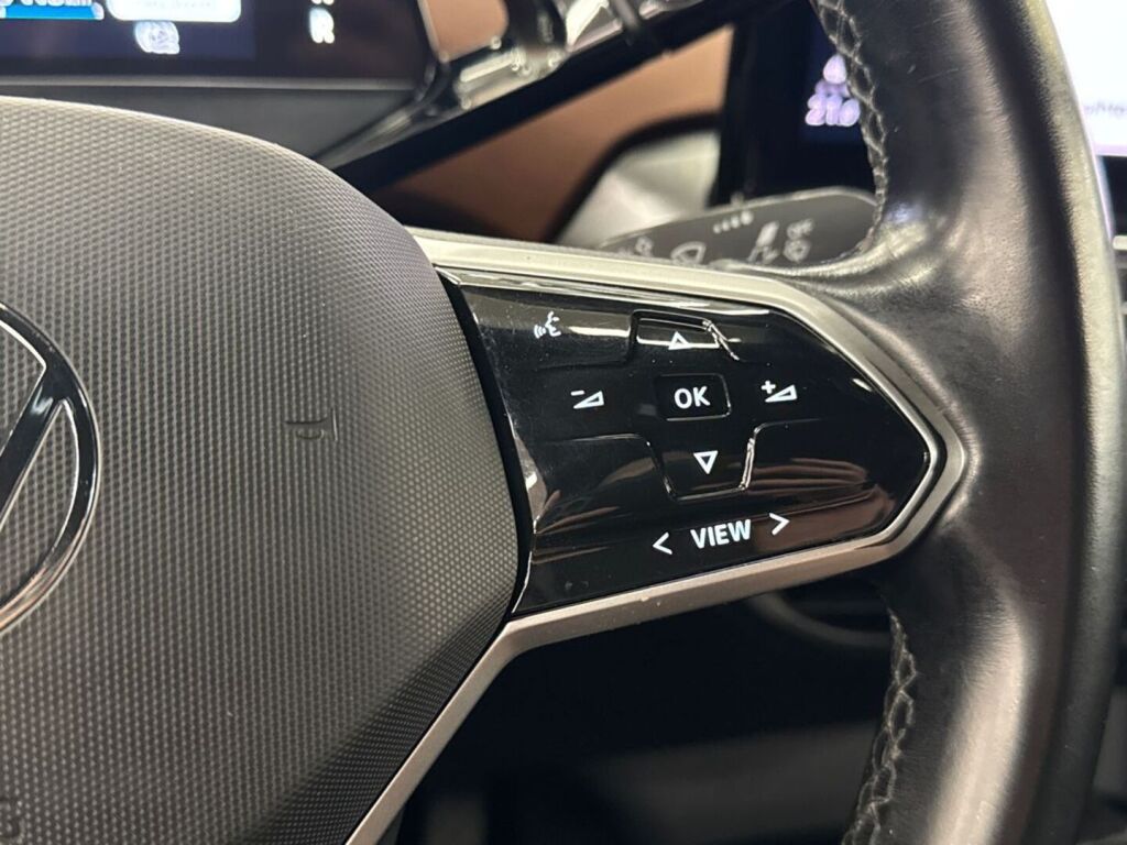 Volkswagen ID.5 2022 Musta