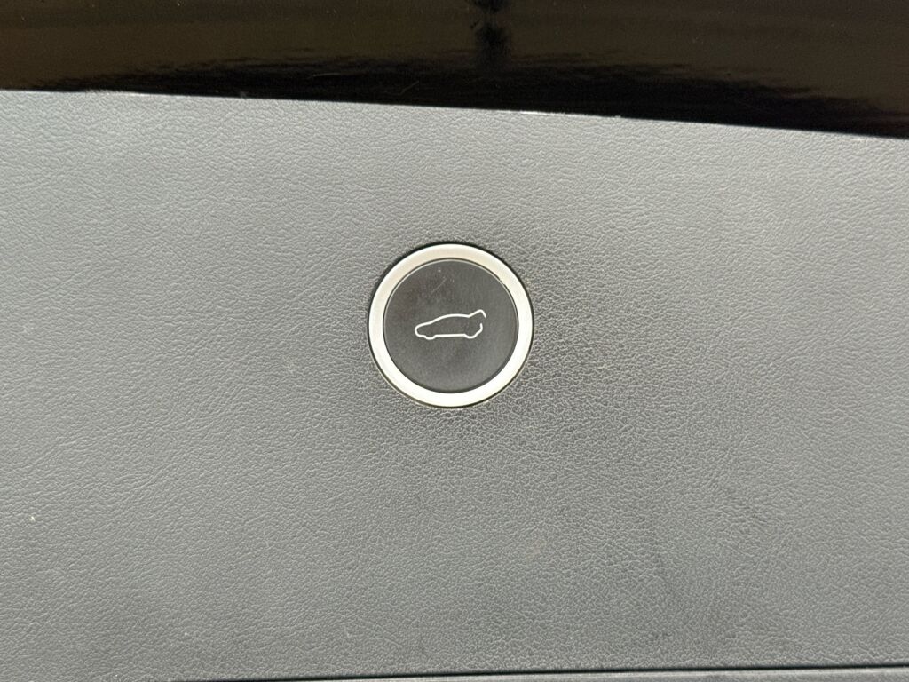 Tesla Model X 2018 Musta