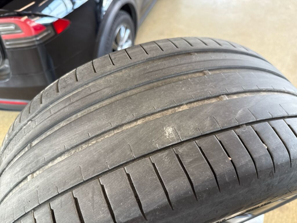 Tesla Model X 2018 Musta