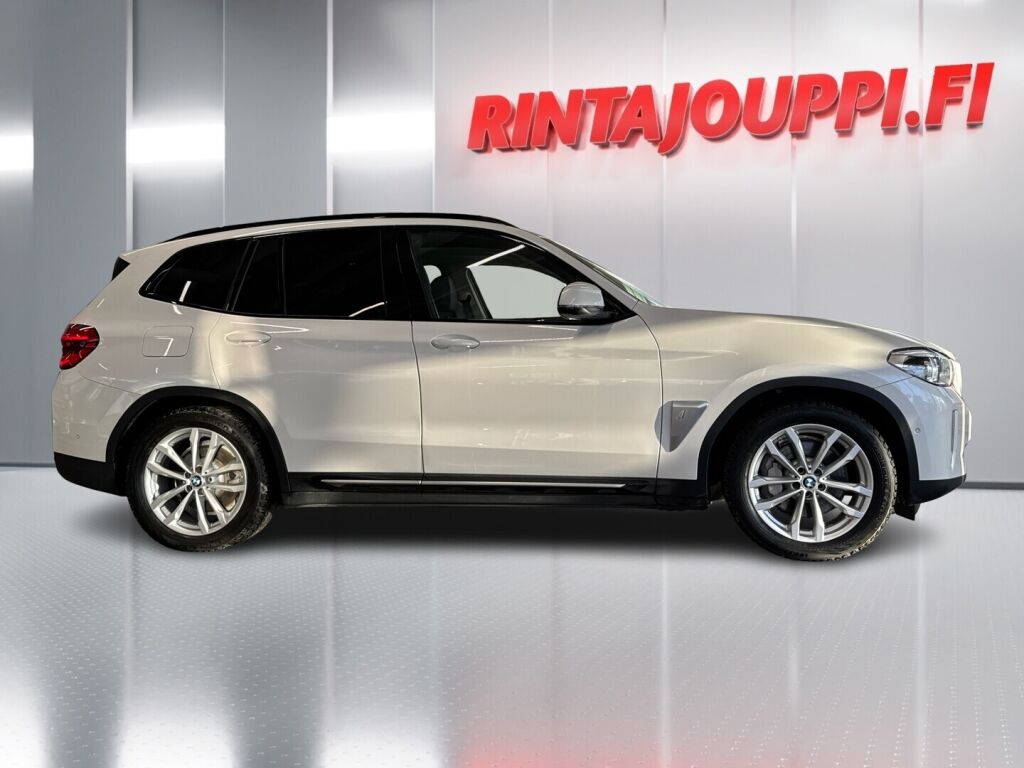 BMW iX3 2021 Valkoinen