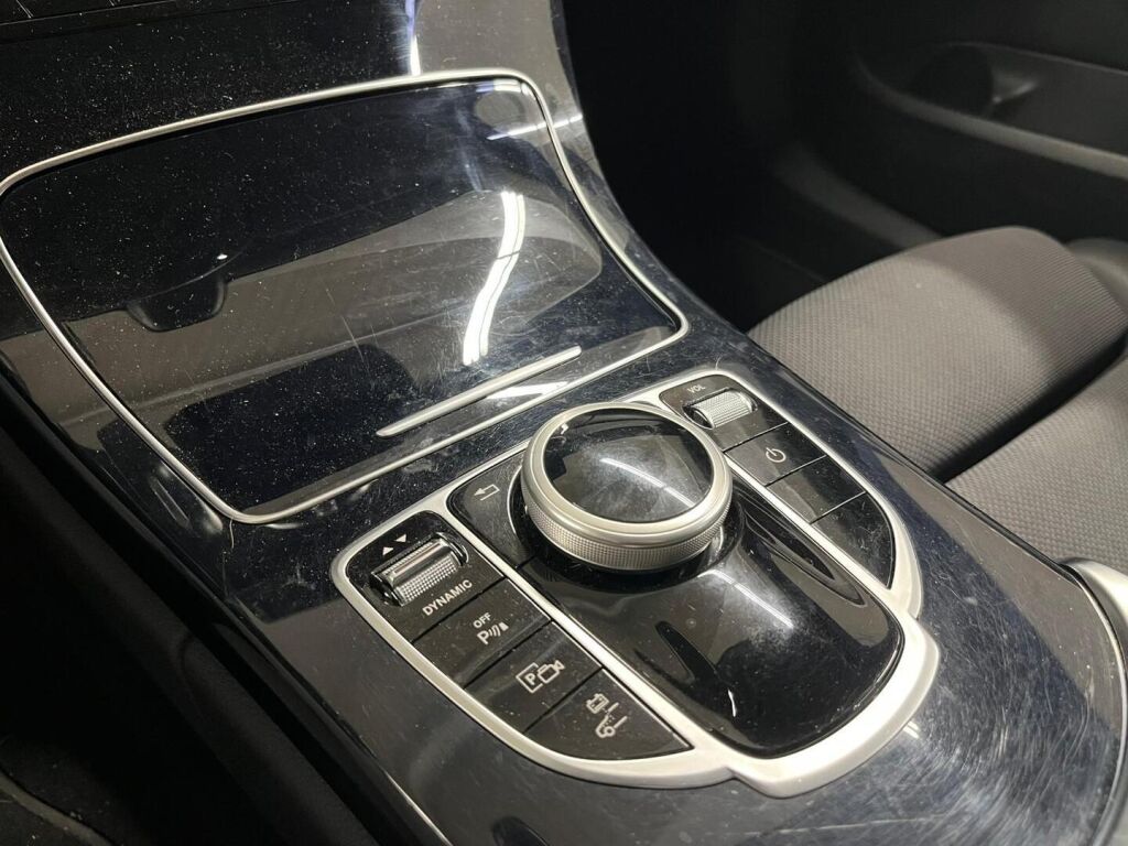 Mercedes-Benz C 2019 Valkoinen