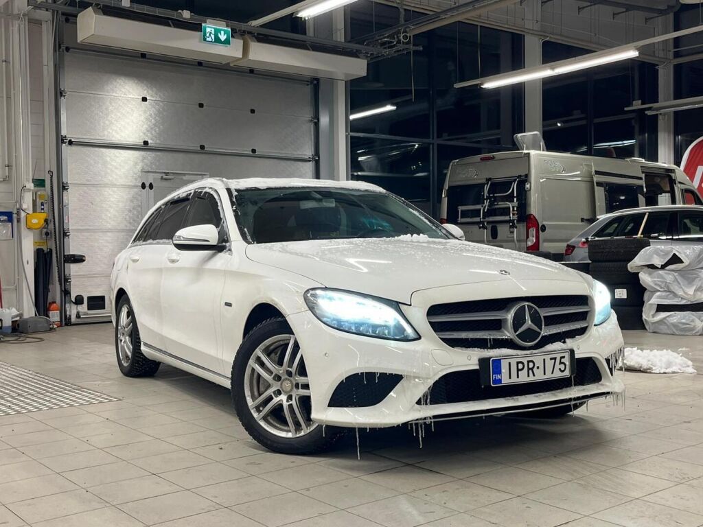 Mercedes-Benz C 2019 Valkoinen