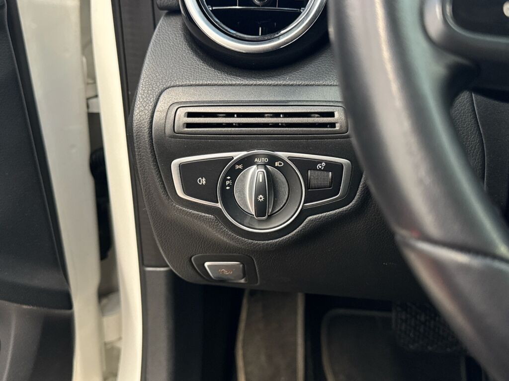 Mercedes-Benz C 2020 Valkoinen