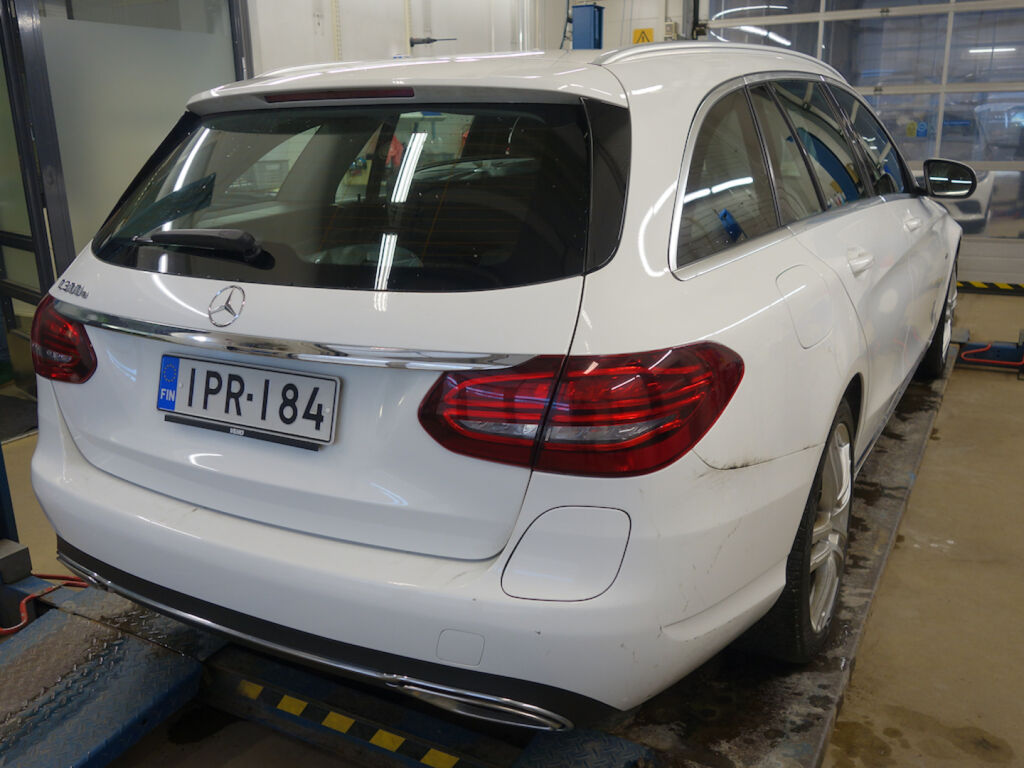 Mercedes-Benz C 2020 Valkoinen