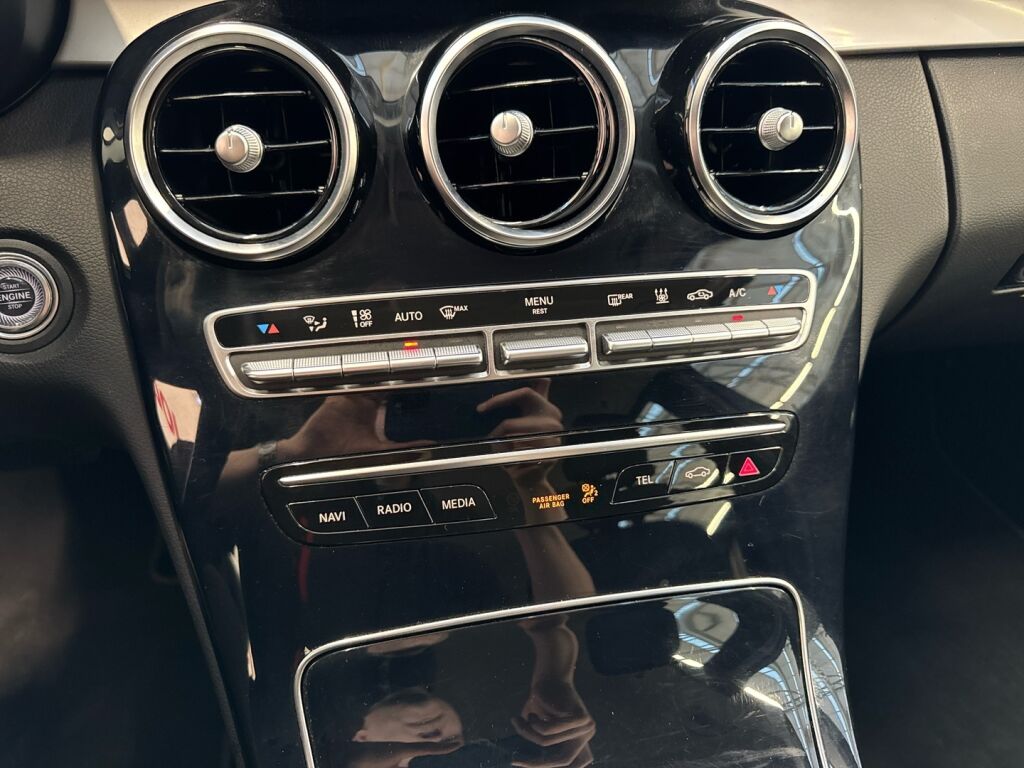 Mercedes-Benz C 2020 Valkoinen