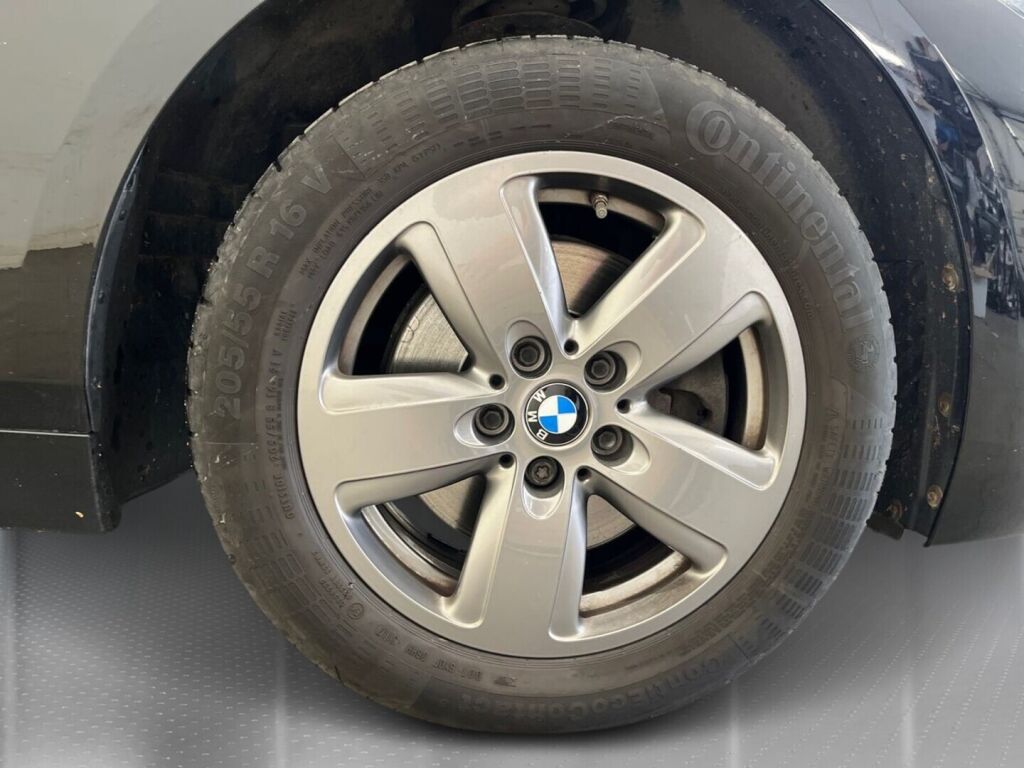 BMW 118 2020 Musta