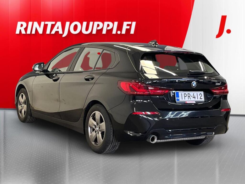 BMW 118 2020 Musta