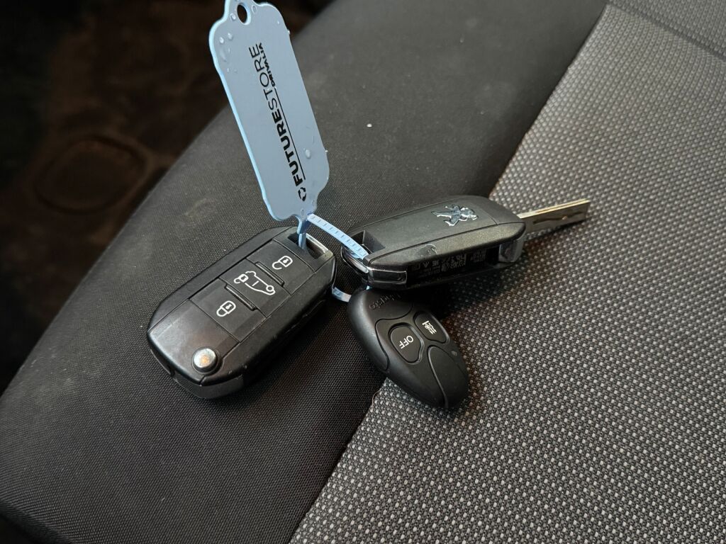 Peugeot Expert 2023 Valkoinen