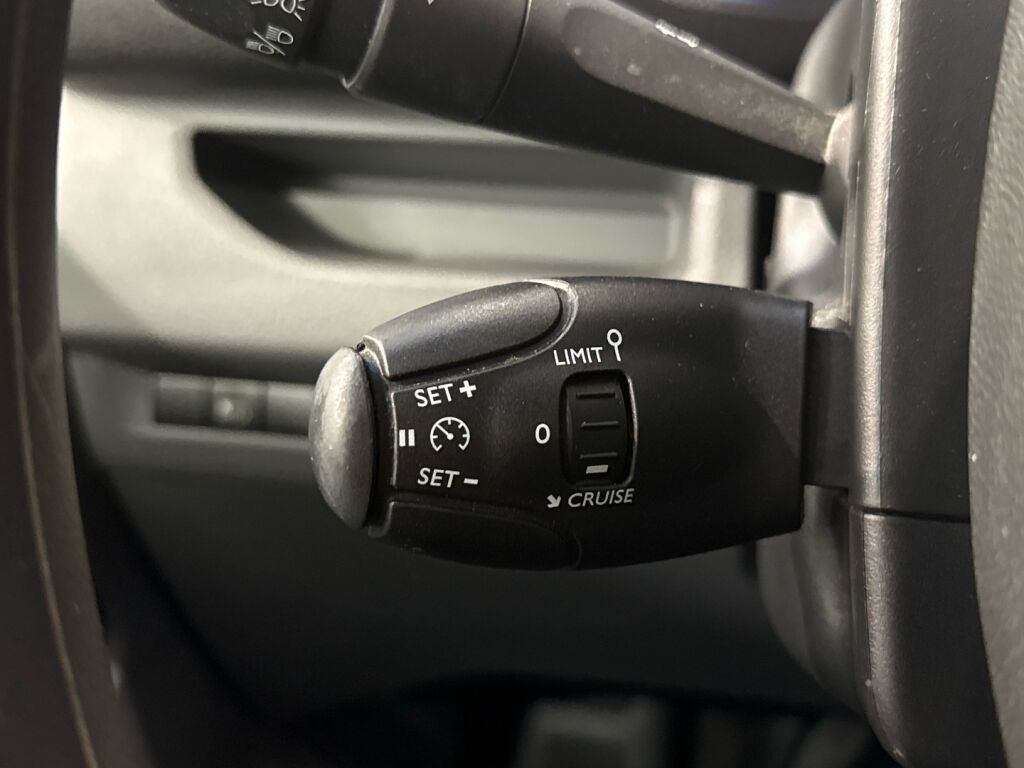 Peugeot Expert 2023 Valkoinen