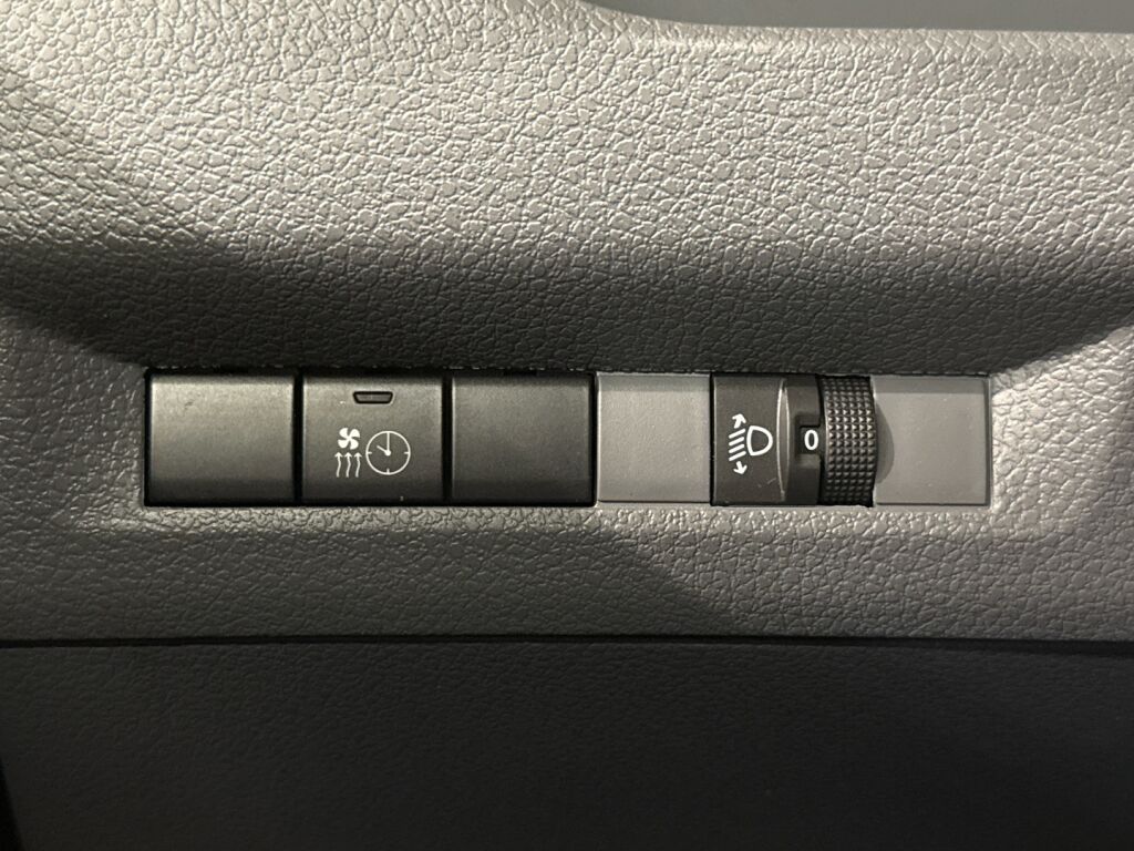 Peugeot Expert 2023 Valkoinen