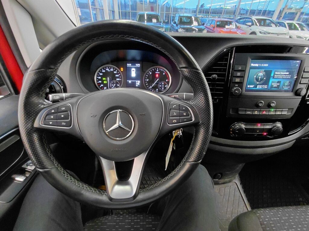 Mercedes-Benz Vito 2023 Punainen