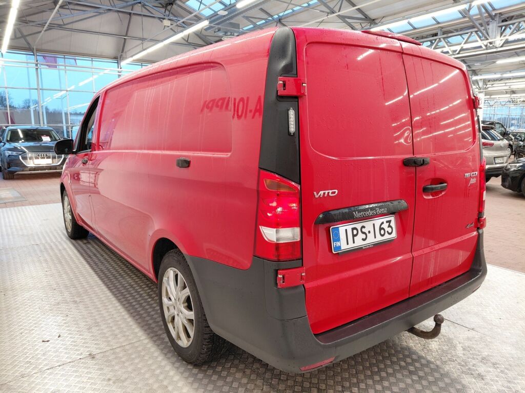 Mercedes-Benz Vito 2023 Punainen