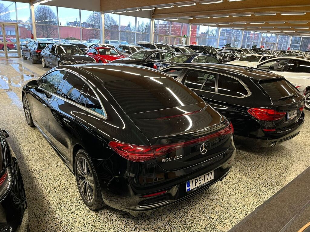 Mercedes-Benz EQE 2023 Musta