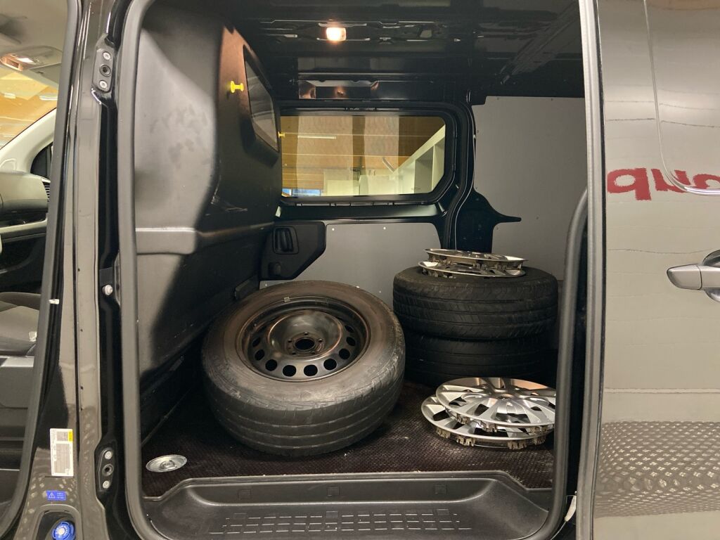 Citroen Jumpy 2022 Musta