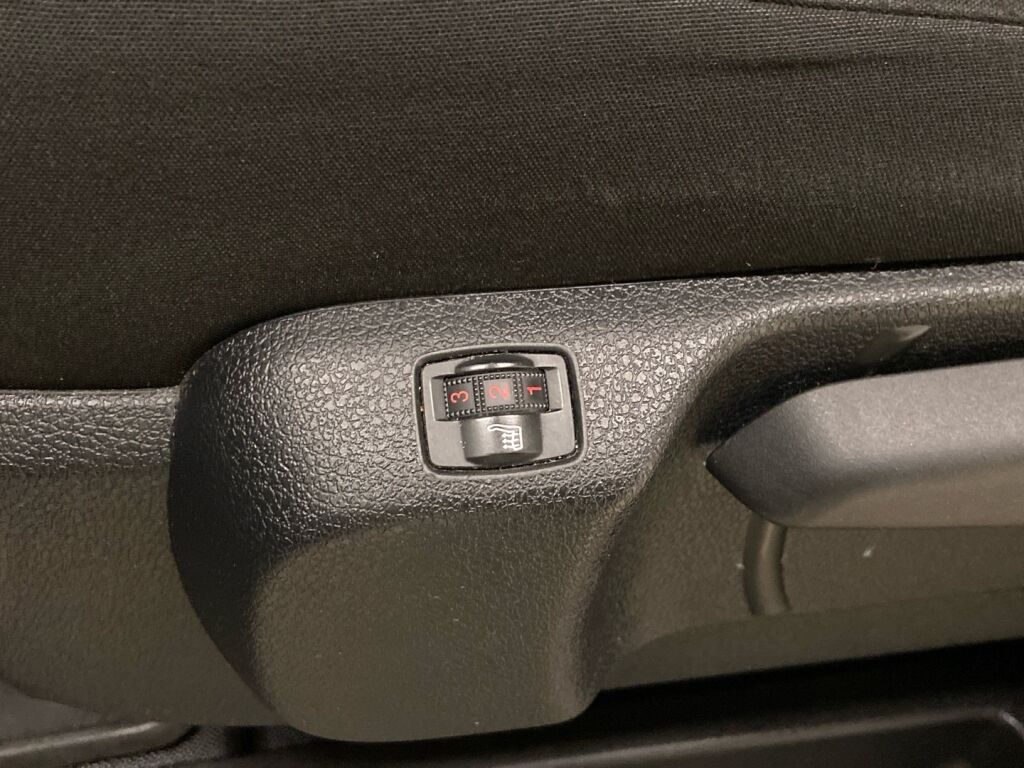 Citroen Jumpy 2022 Musta