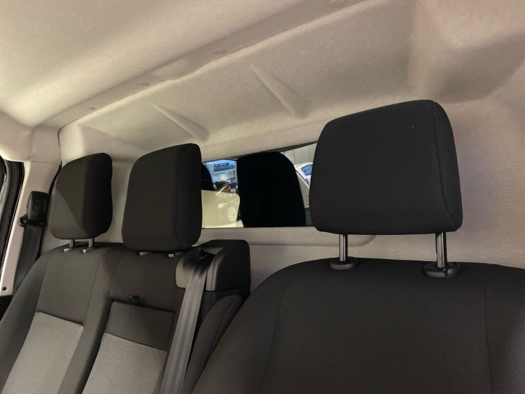 Citroen Jumpy 2022 Musta