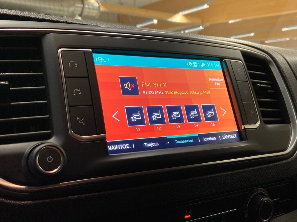 Citroen Jumpy 2022 Musta