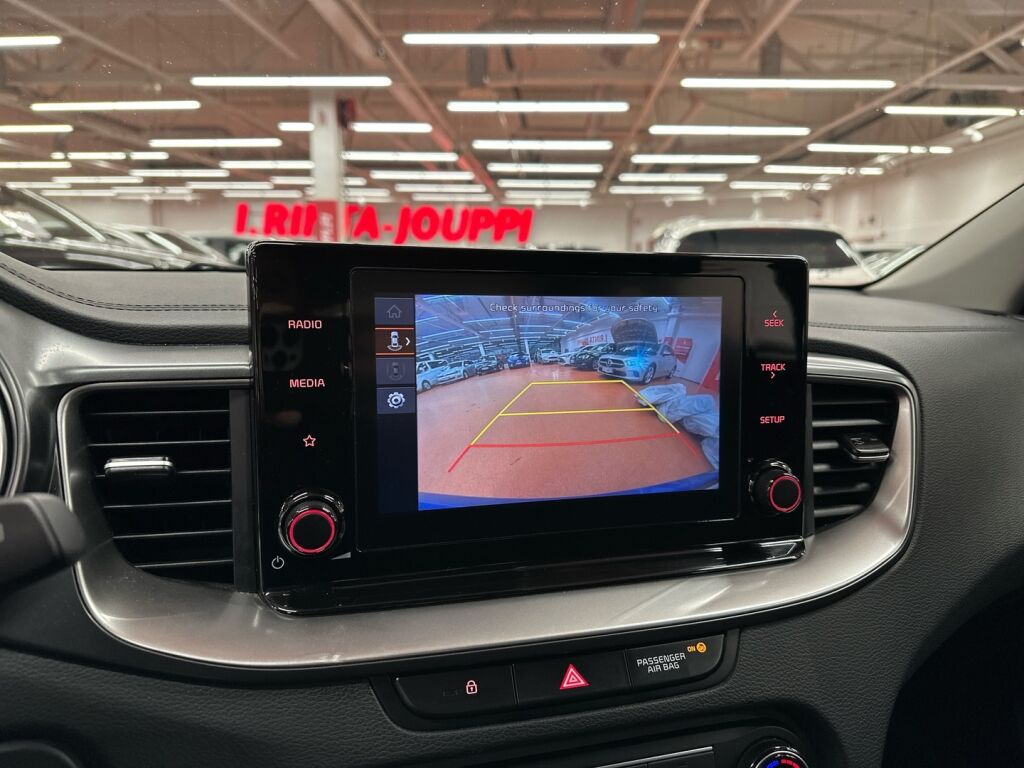 Kia Ceed 2022 Sininen