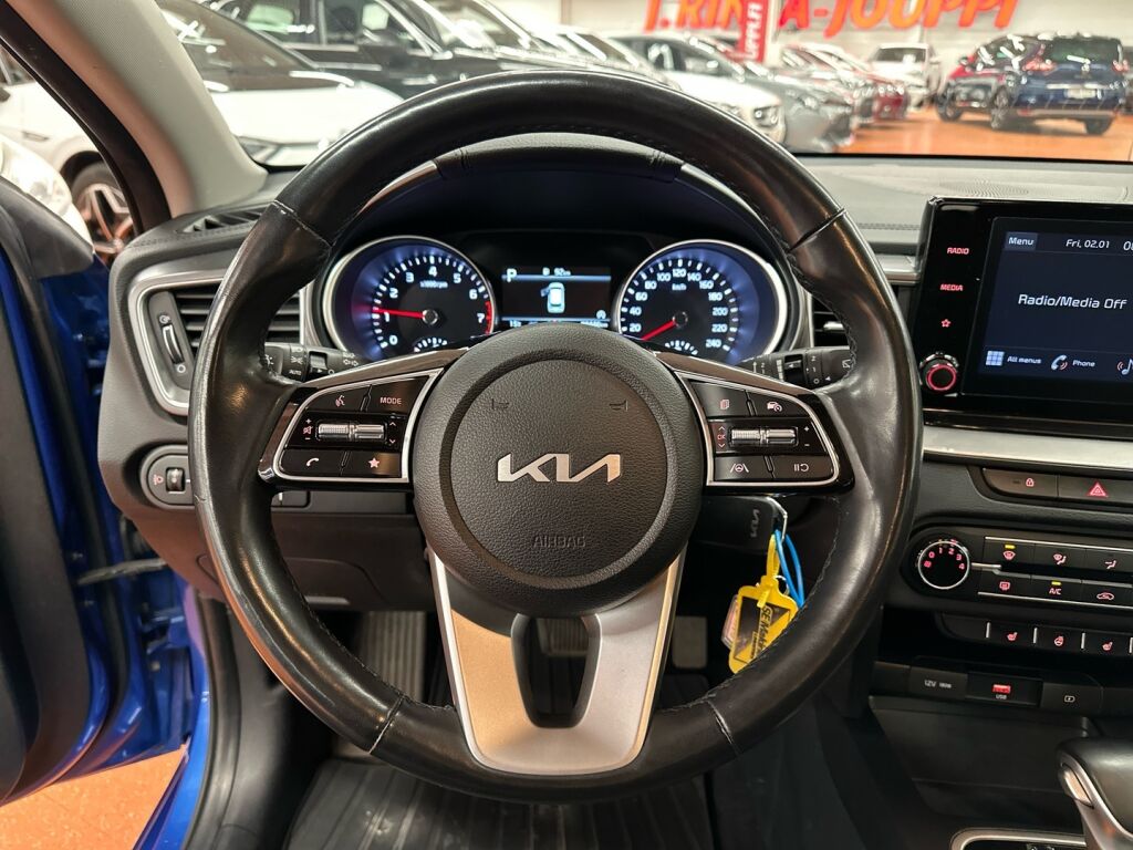 Kia Ceed 2022 Sininen