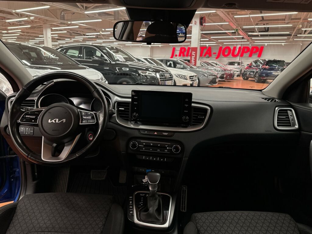 Kia Ceed 2022 Sininen