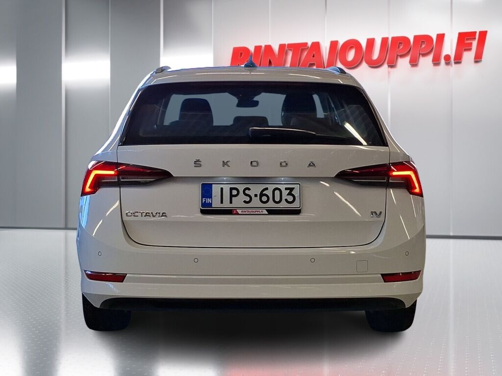 Skoda Octavia 2022 Valkoinen