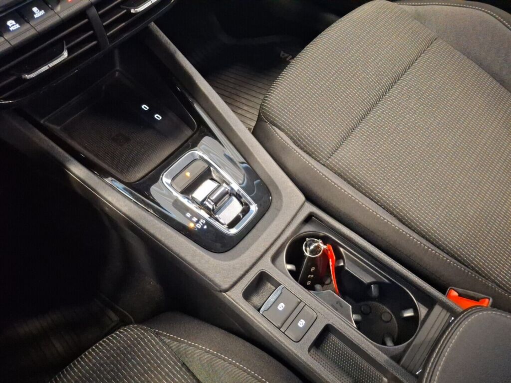 Skoda Octavia 2022 Valkoinen