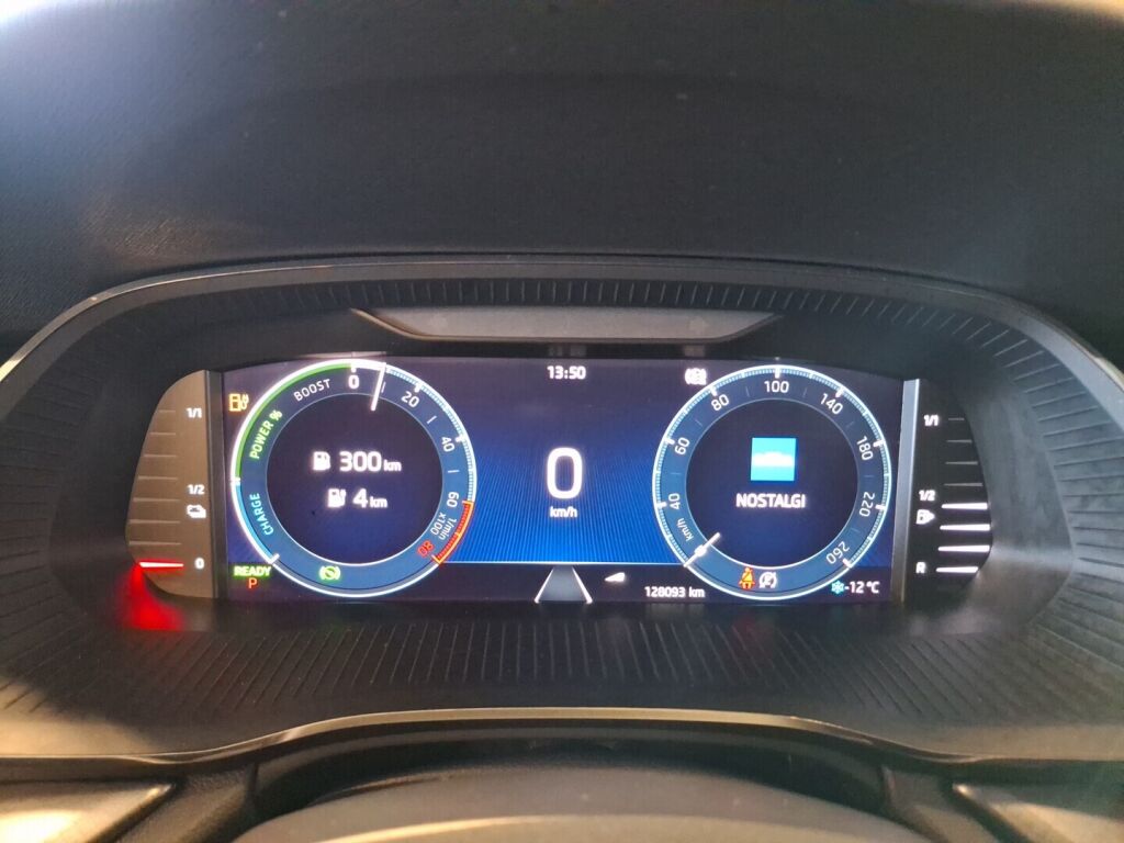 Skoda Octavia 2022 Valkoinen