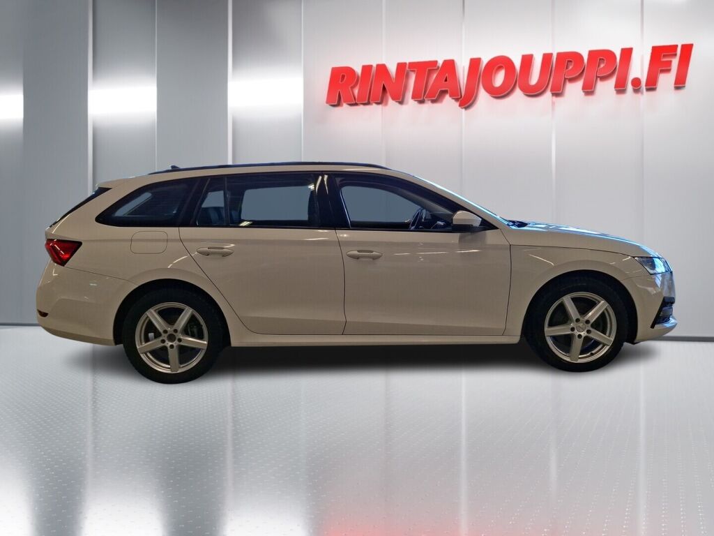 Skoda Octavia 2022 Valkoinen