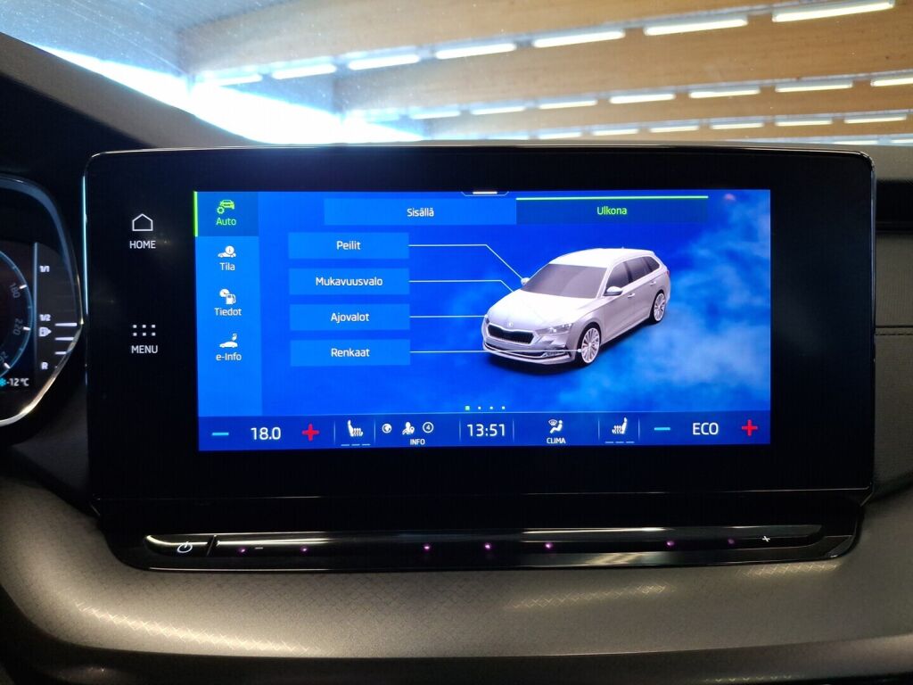 Skoda Octavia 2022 Valkoinen