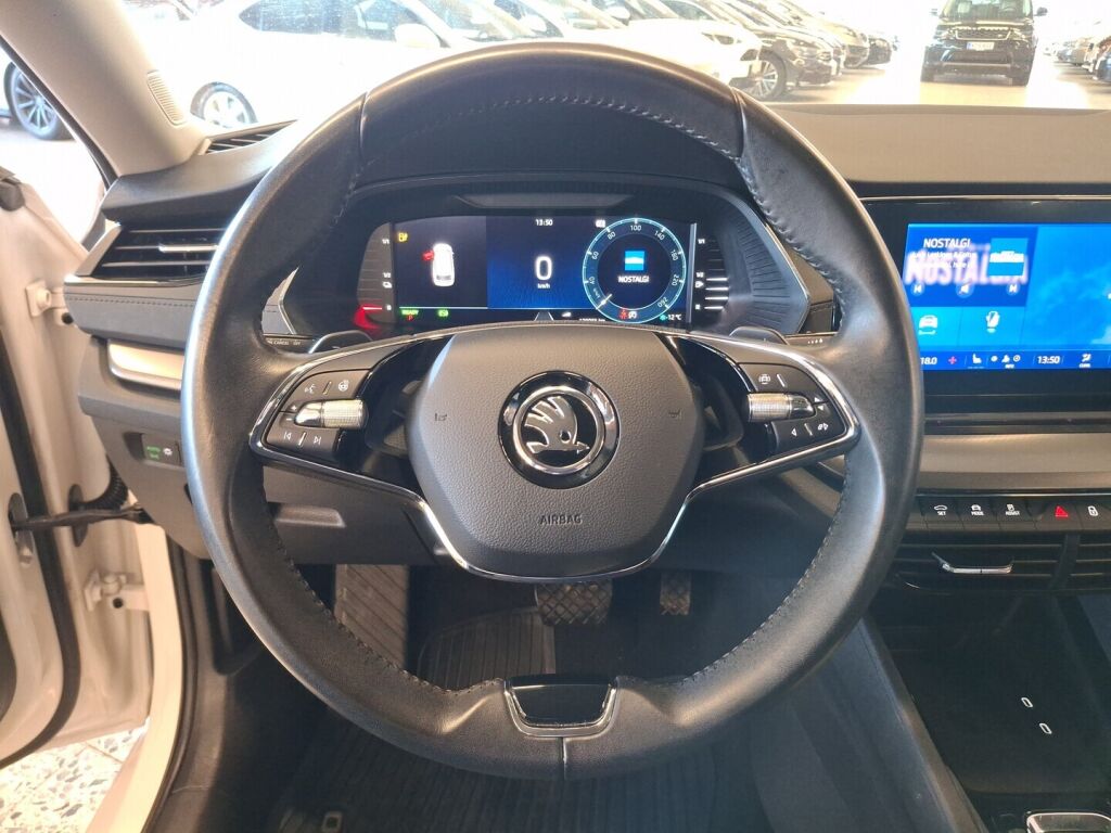 Skoda Octavia 2022 Valkoinen