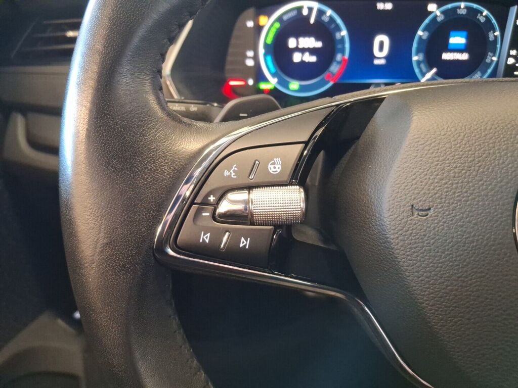 Skoda Octavia 2022 Valkoinen