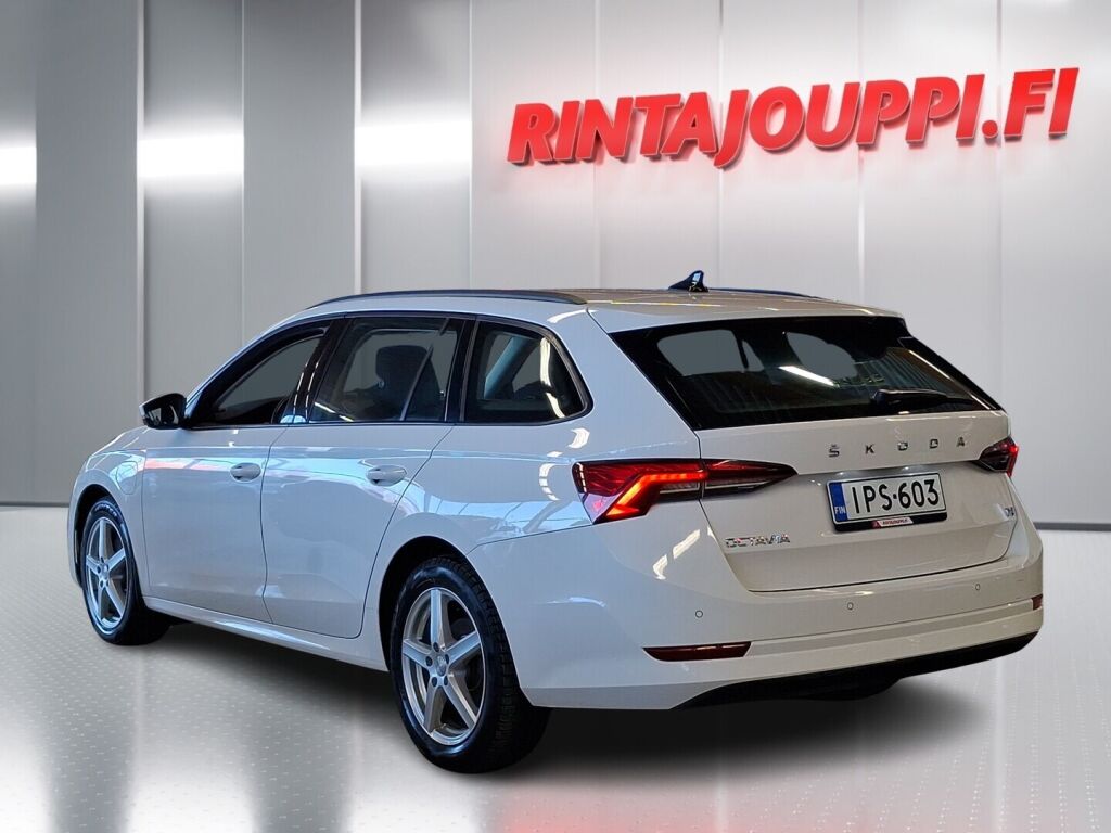 Skoda Octavia 2022 Valkoinen
