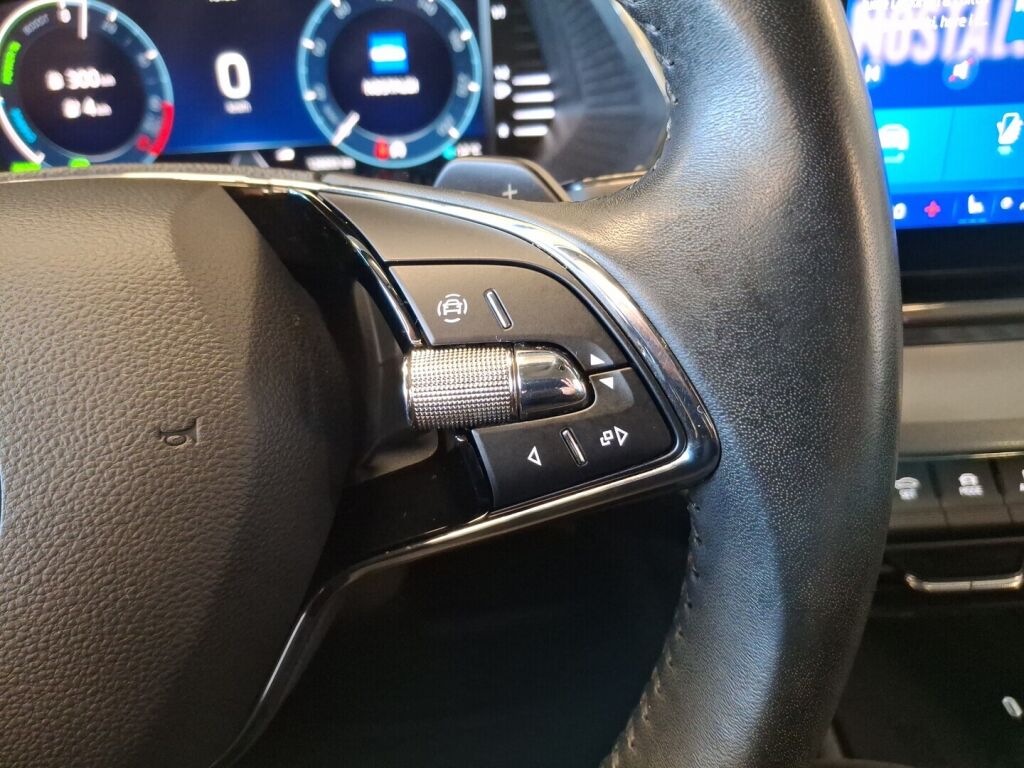 Skoda Octavia 2022 Valkoinen