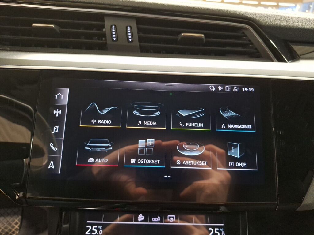 Audi e-tron 2020 Harmaa