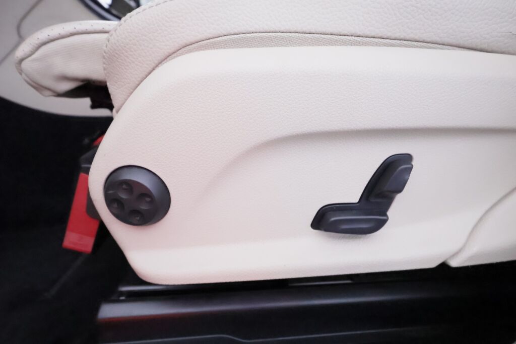 Mercedes-Benz GLC 2018 Musta