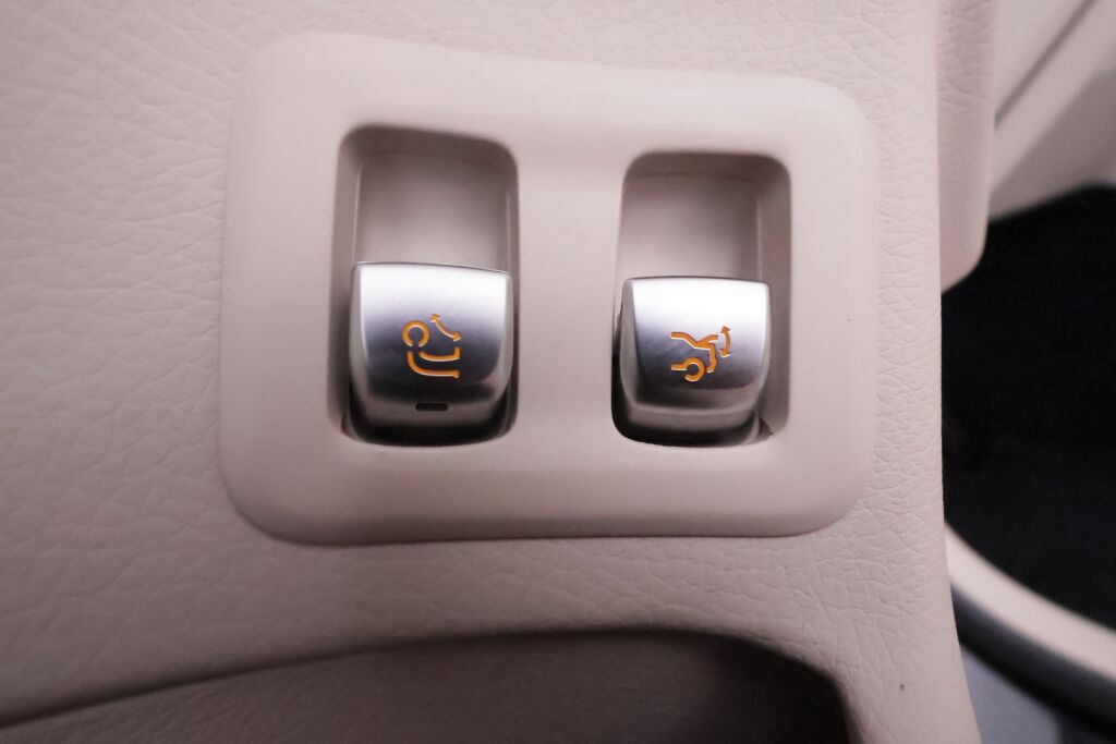 Mercedes-Benz GLC 2018 Musta