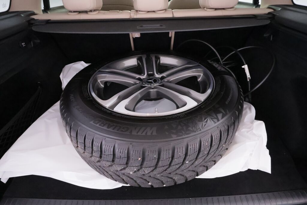 Mercedes-Benz GLC 2018 Musta