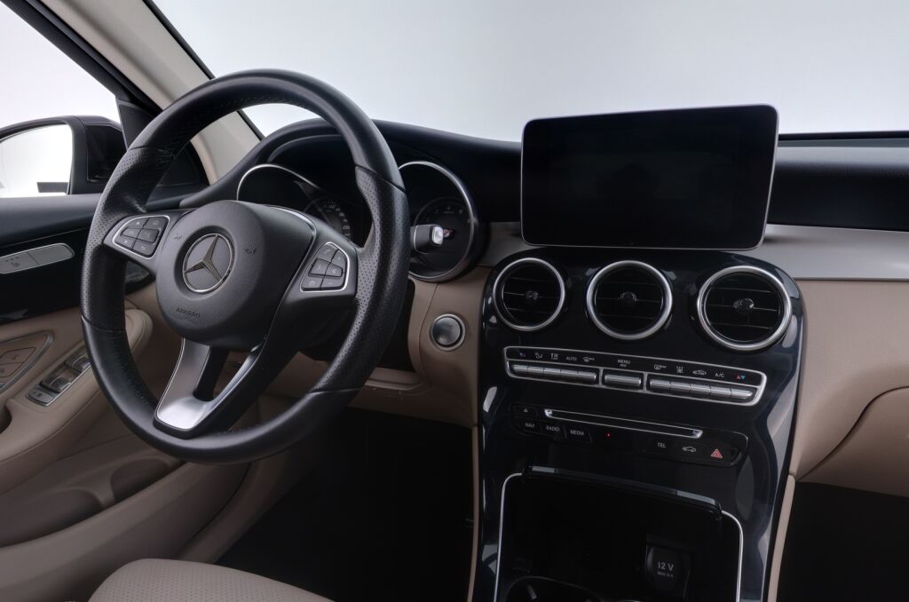 Mercedes-Benz GLC 2018 Musta