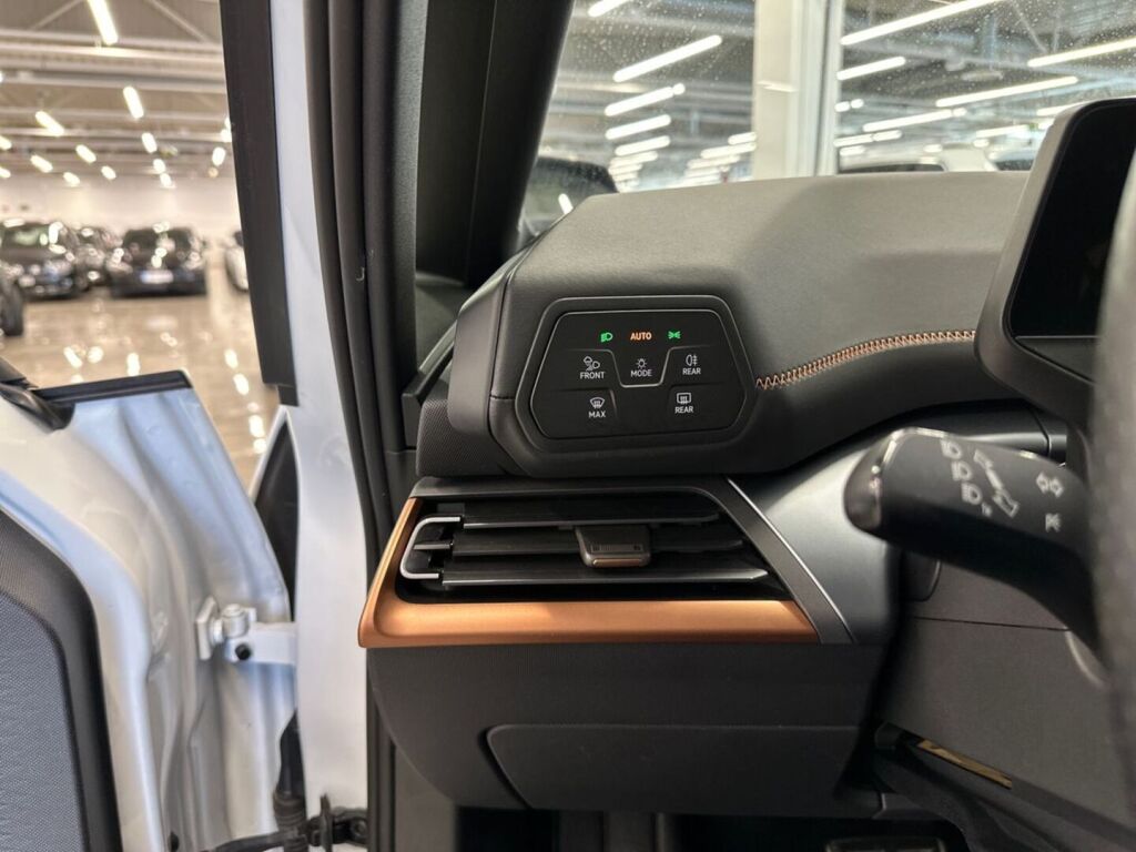 Cupra Born 2022 Valkoinen