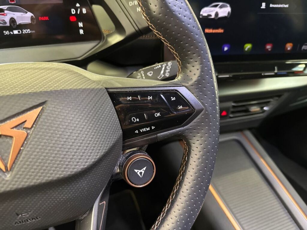 Cupra Born 2022 Punainen