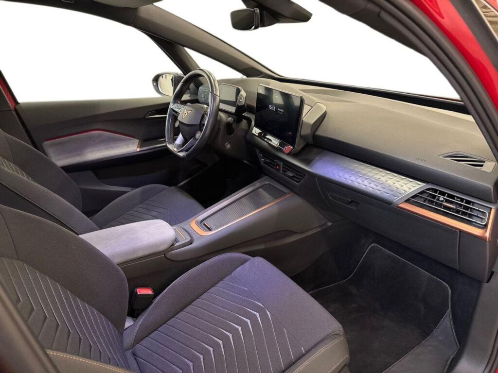 Cupra Born 2022 Punainen