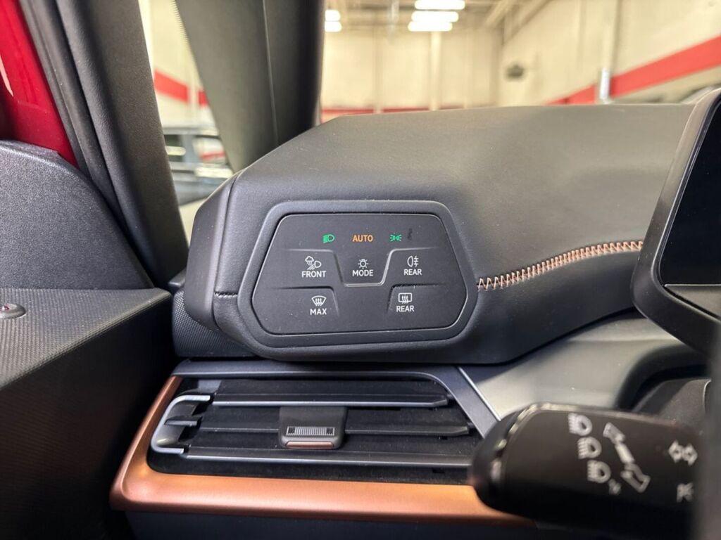 Cupra Born 2022 Punainen